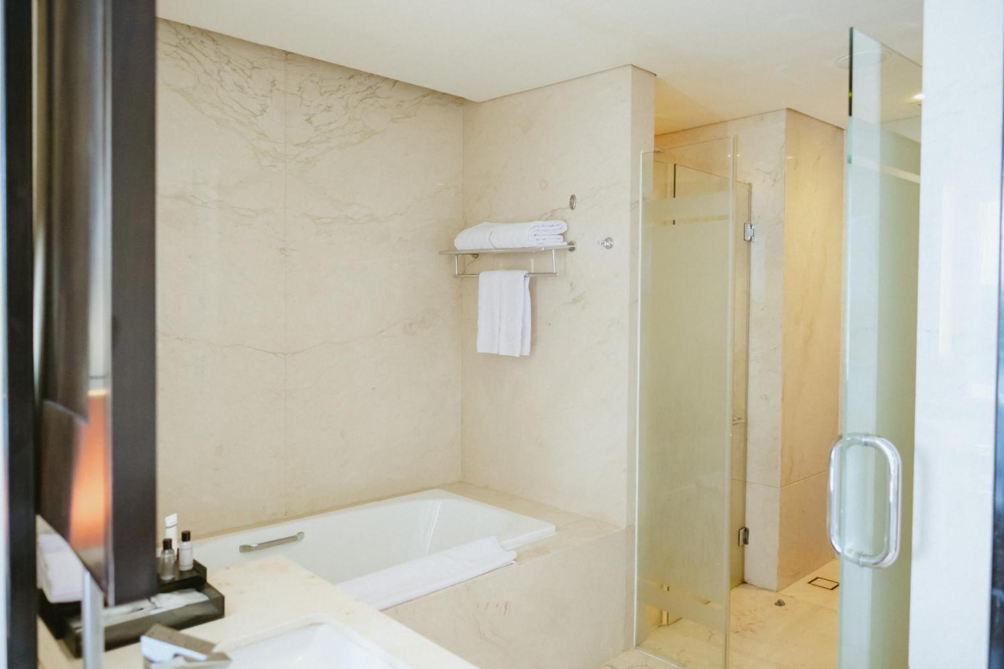 Po Hotel Semarang Dış mekan fotoğraf