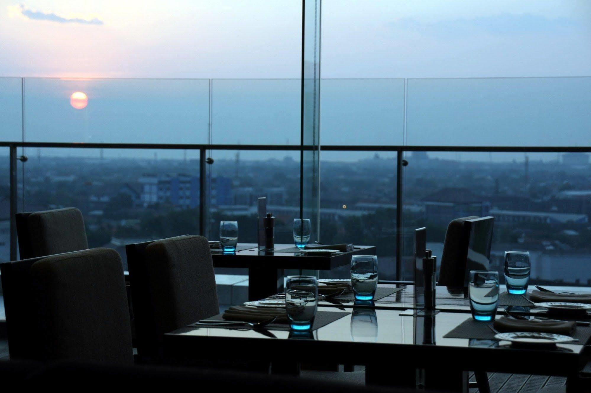 Po Hotel Semarang Dış mekan fotoğraf