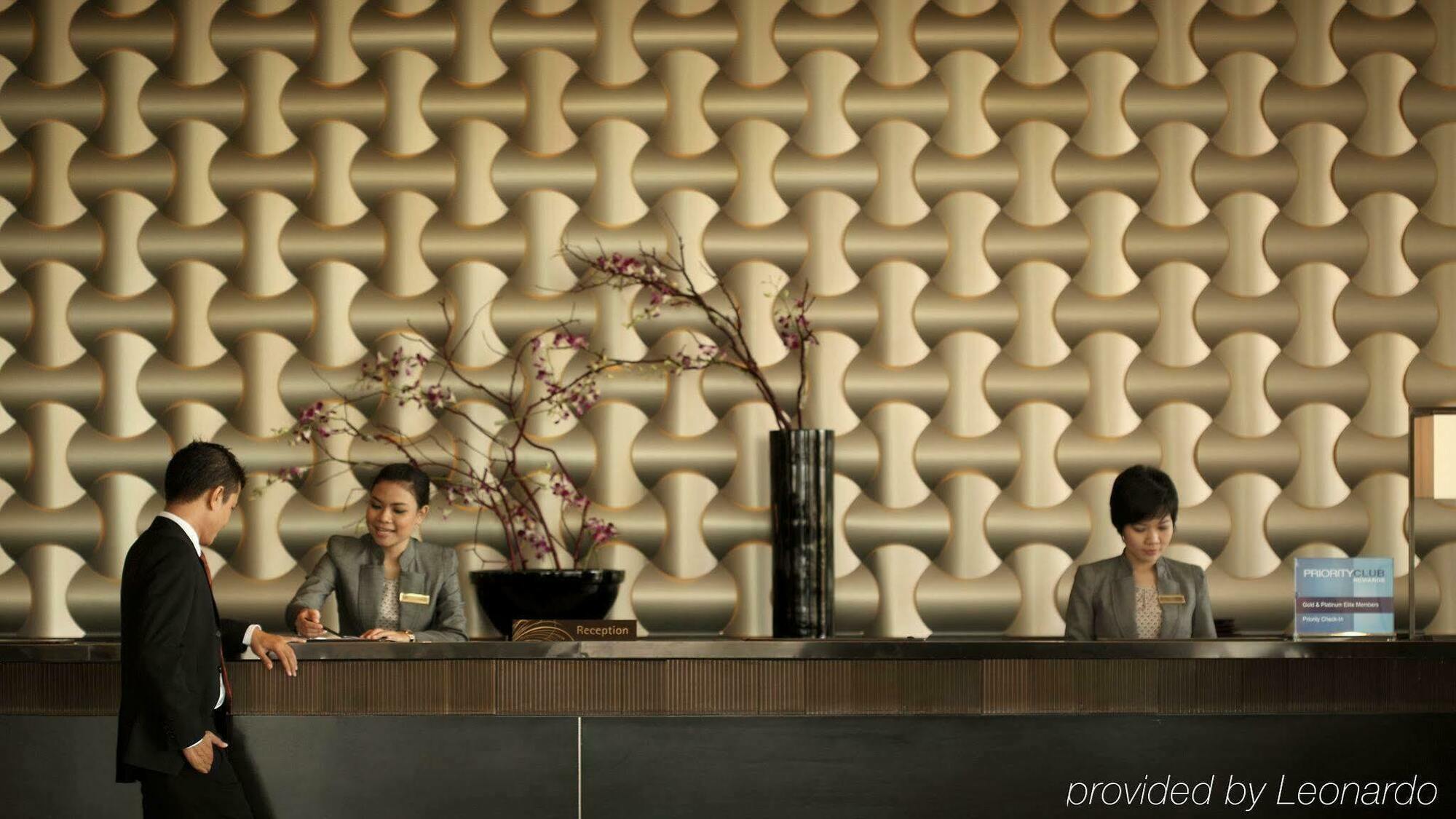 Po Hotel Semarang Dış mekan fotoğraf